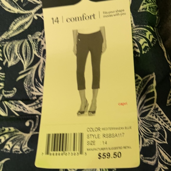 Capris - Picture 4 of 4